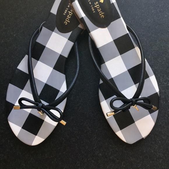 kate spade black and white flip flops